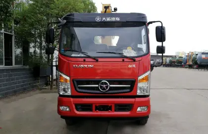 Brand New Cheap XCMG Crane Truck 5tons