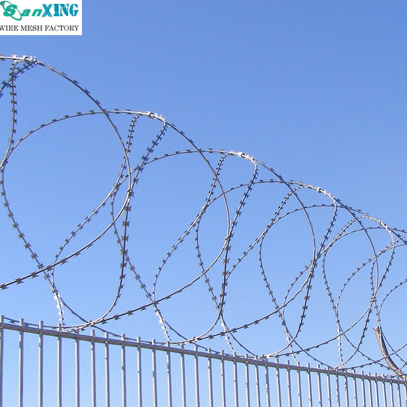 BTO-22 Galvanized Blade Barbed Wire Security Security Vega al por mayor