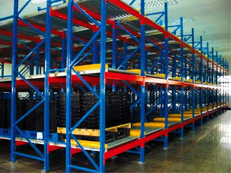 Drive-in pallet racking 