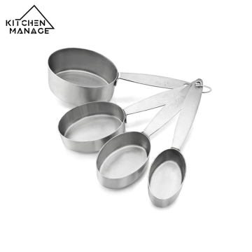 Spoon mengukur empat keping