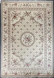 Floral Symmetrical Exquisite Carpet