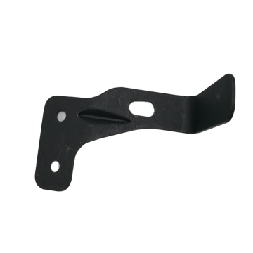 Elaborazione del tornio CNC per hardware in lega di alluminio automobilistico nelle modifiche dell'auto sulla spiaggia