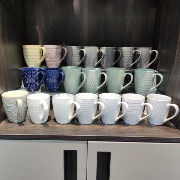 Set di tazze in ceramica