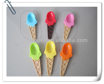 plastic ice scoop