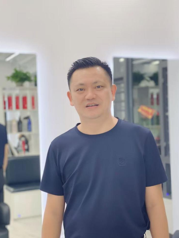 Zhongxiaoping,the boss of WJM