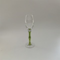 Bicchiere da vino con stelo in bambù dal design creativo