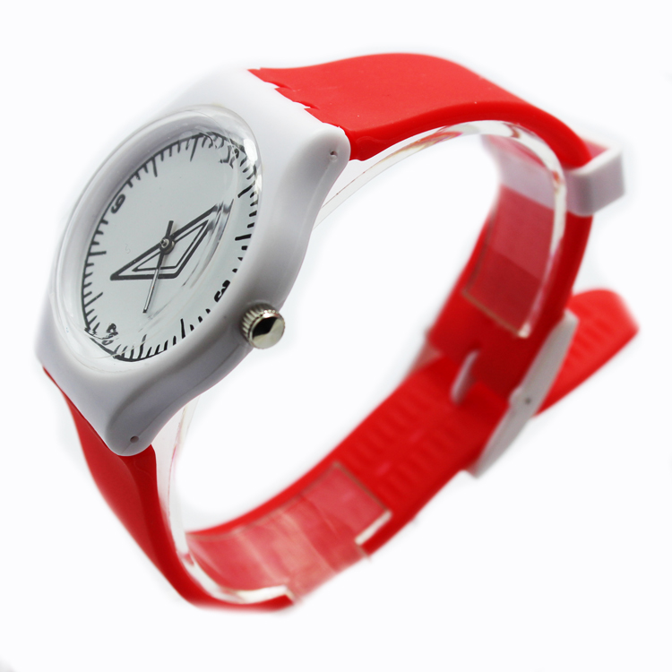 2016 Popular Silicone Quartz Women Wristwatch