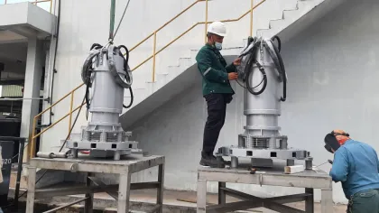 Waste Water Treatment Equipment: Industrial Submersible Aerator Systems