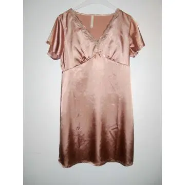 Lady\'s Nightwear