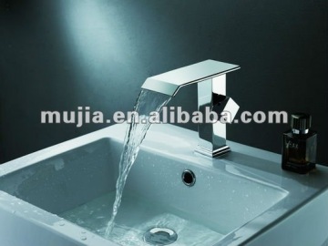 New European Style Brushed Chrome Waterfall Vessel Sink Basin Faucet Mixer