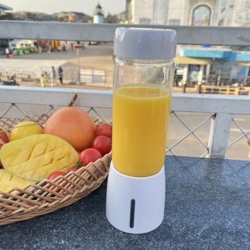 High-Quality 7.4V Portable USB Blender - Best Mini Rechargeable Battery Blender with Borosilicate Glass Bottle