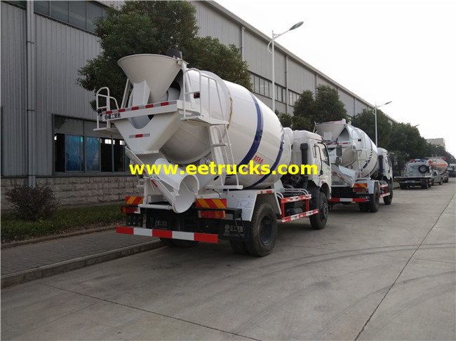Cement Transport Vehicle