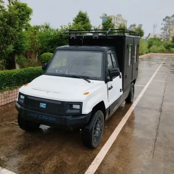 High Quality Four-Wheel Electric Car Lead-Acid Batteries New Energy Car European K Van