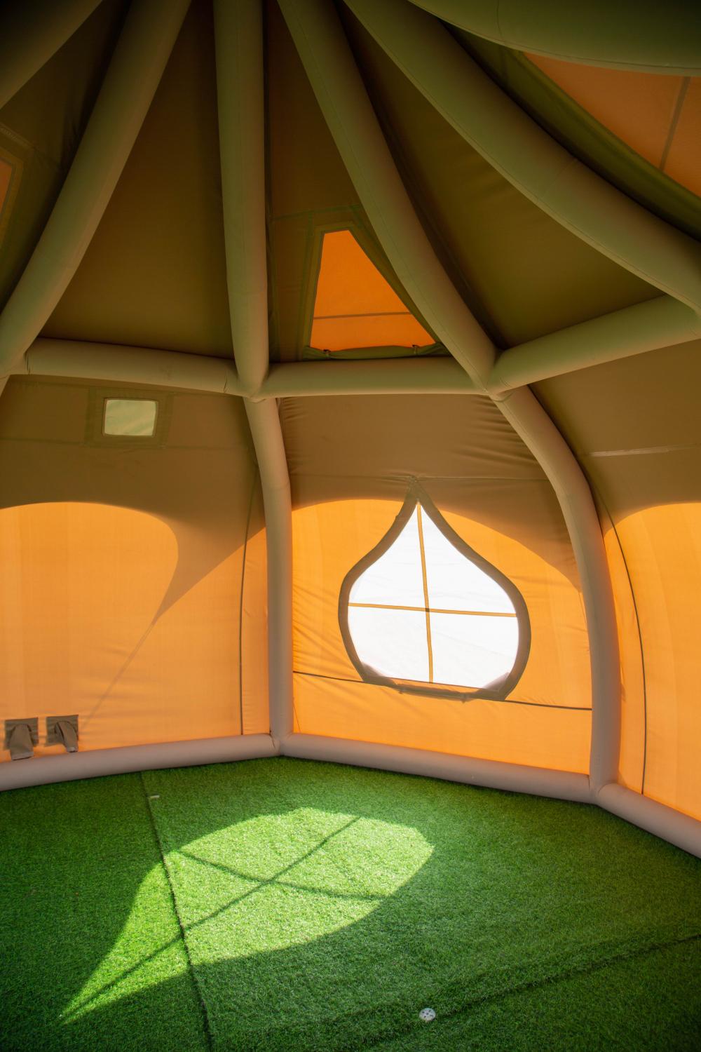 Carpa de campamento inflable en forma de loto