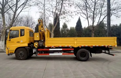 Dongfeng 5Tons Articulated Top Lift Crane Trucks