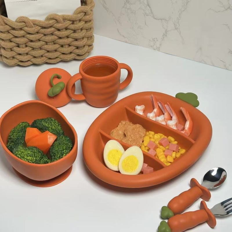 Vibrant Carrot-Inspired Kids Tableware Set