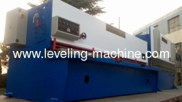 Macchina taglio Qc12k Cnc Swing Beam