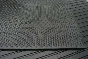 roud dot /ribbed stable rubber mat