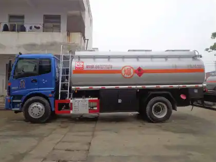 Auman 14000L Carbon Steel Oil Tank Truck