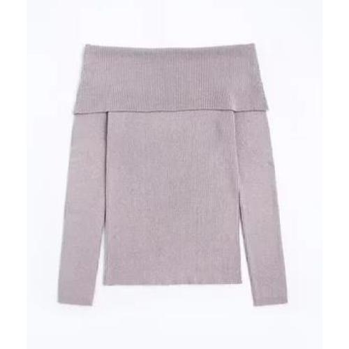 Women's sweater quality inspection