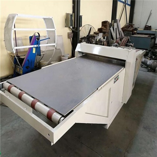 Manual feeding corrugated carton flatbed die cutter machine