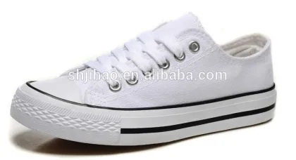 2014 Fashion vulcanized white canvas shoes classic young boys running kongfu shoes
