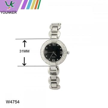 Schöne frauen damen armbanduhr mit legierung strap