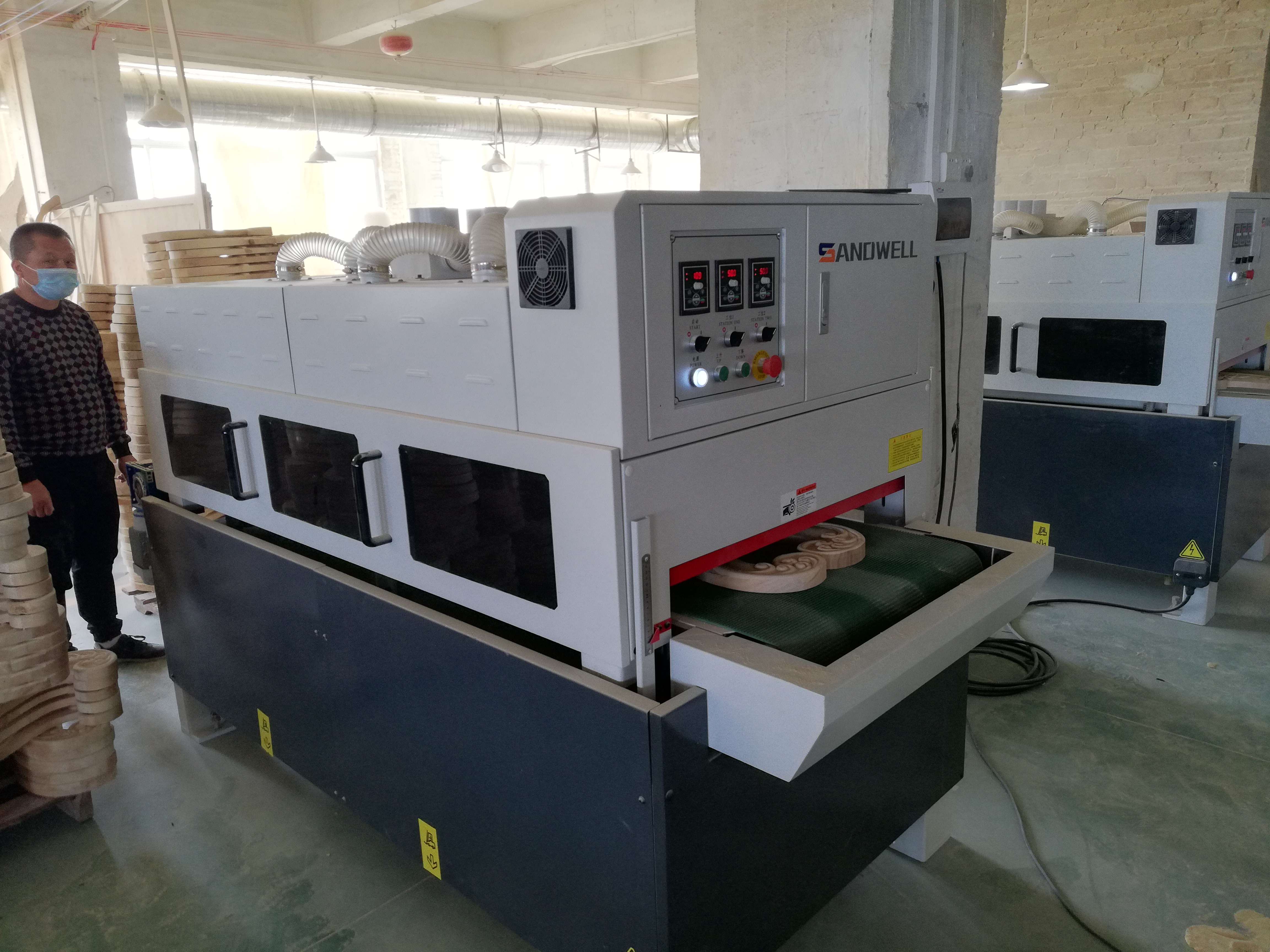 Composite wooden board brush sanding machine