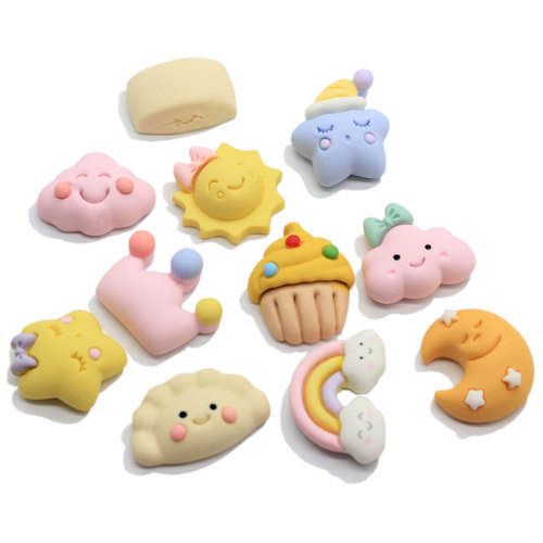 Commercio all&#39;ingrosso Cartoon Resin Moon Star Sun Cloud Flatback Bead Artificial Crown Cake Food Craft fai da te per l&#39;ornamento della cassa del telefono