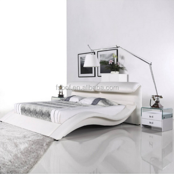 Letto moderno di lusso in pelle trapuntata bianca C027