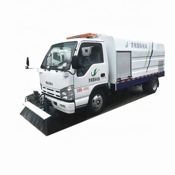 I-SUZU GLF 5000 liter Street cleaning truck for sale