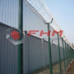 Galvanized Anti Cut 358 Fence Coated Green Color