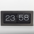 Flip Clock con scatola quadrata in metallo