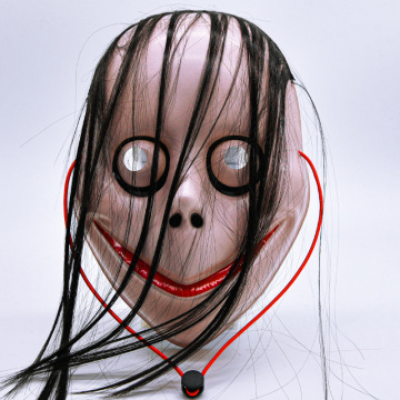 Cabelo preto comprido sorrindo máscara de terror em PVC fantasma