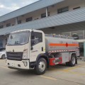 Camión tanque de 8 toneladas para transporte de aceite a granel