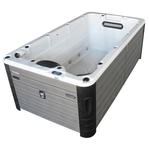 Luxury 2 person swimming pool with Balboa