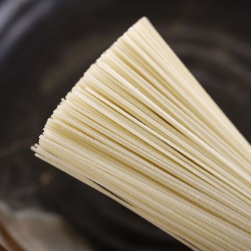 高品質のグルテン小麦麺