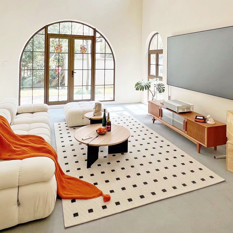 Гостиная ковер мягкий бархатный кофейный столик