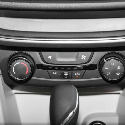 2023 Hot Selling Buick Gas Cars with High Performance