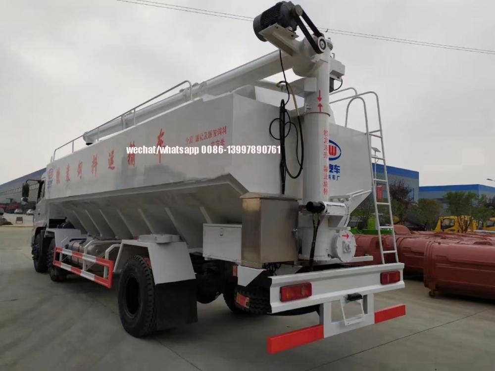 Bulk Feed Truck4