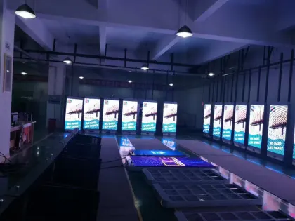 Wireless Street Light P4 LED Display Screen for Outdoor Lighting