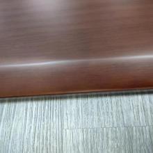 Tapa de la mesa de borde de madera maciza de nogal negro