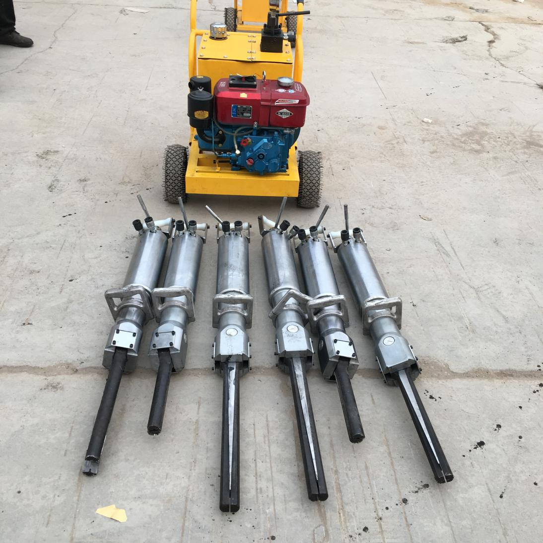 Handheld Rock Splitter