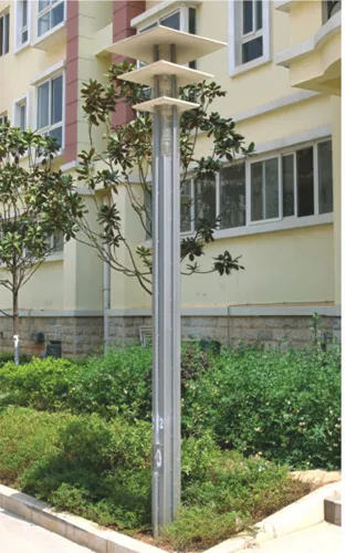 Steel Courtyard Lamp