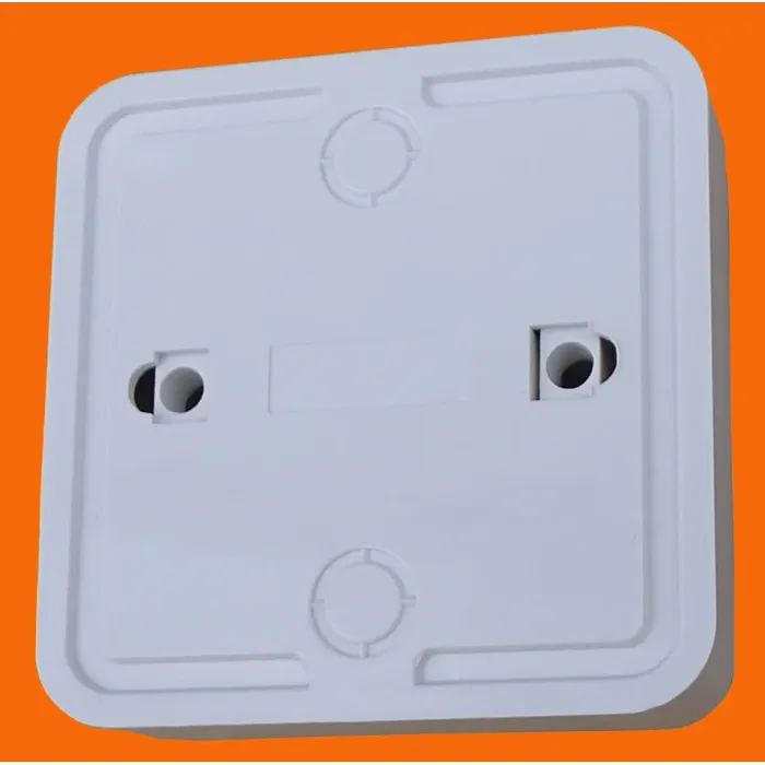 Soket Pemasangan di Permukaan Standar Jerman