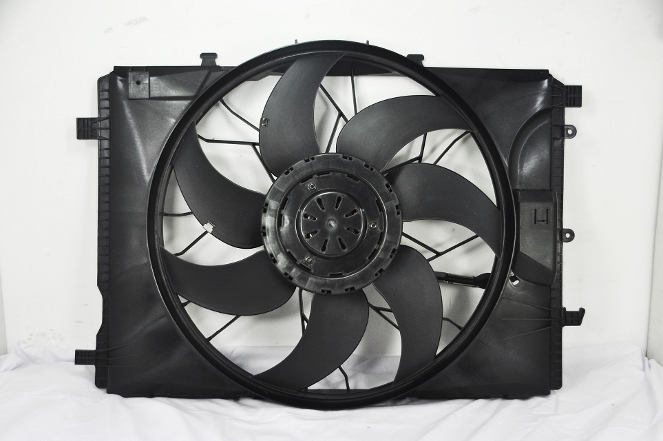 Aluminum Car Fan Radiator For Mercedes BENZ W204 OEM 2045000293 motorcycle radiator fan