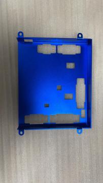 0,5 mm blauwe geanodiseerde plaatmetalen onderdelen CNC -bewerking