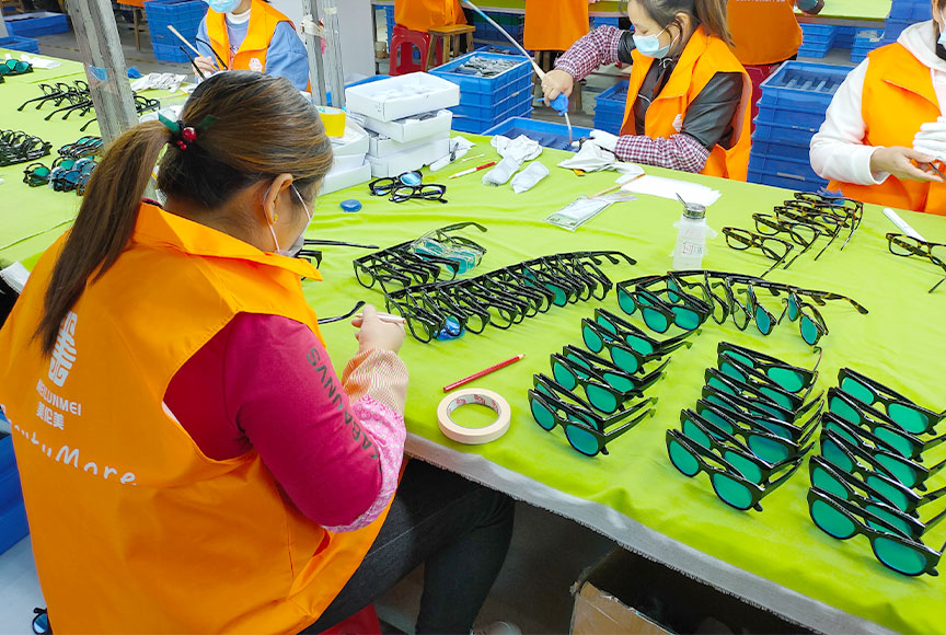 Eyeglasses QC