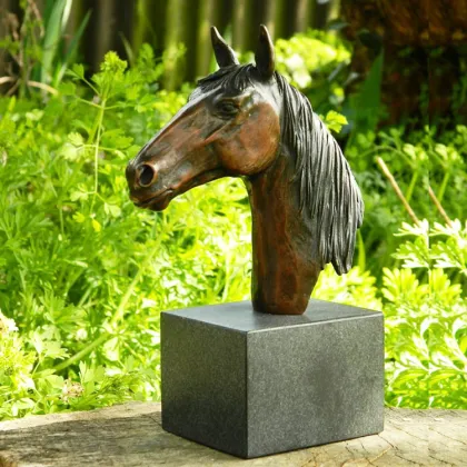 Metal casting life size desktop bronze wolf head sculpture