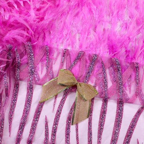 Tecido rosa roxo bordado com padrões